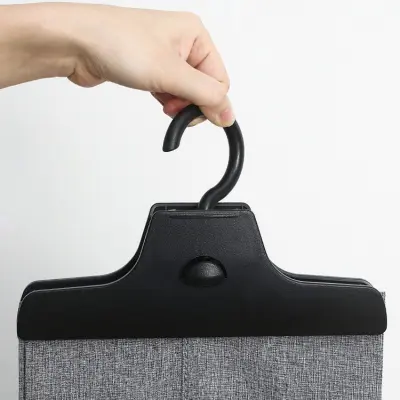 Obešalnik za gamaše iz blaga s sponko Black