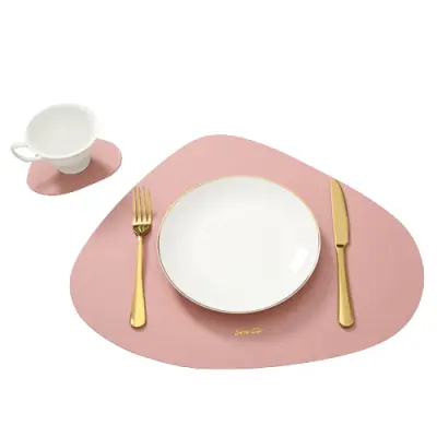 Nepravilen usnjen podstavek in komplet podstavkov Pink