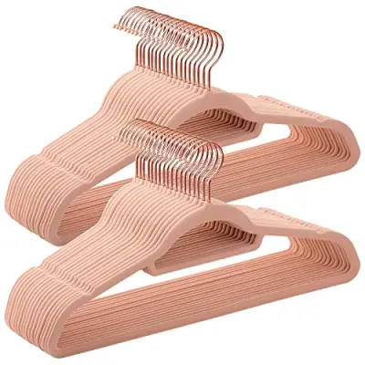 Žametni obešalniki, set 50 obešalnikov za oblačila, nedrseči, s prečko in kavljem iz rožnatega zlata, prostorsko varčni, debelina 0,6 cm, dolžina 43,5