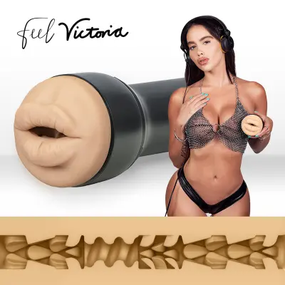 Kiiroo - Feel The Mouth Of June Victoria