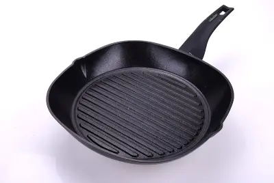 MO-Gril ponev 28 cm, Nova, indukcija