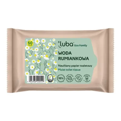 Luba je navlažila toaletni papir s kamilično vodo