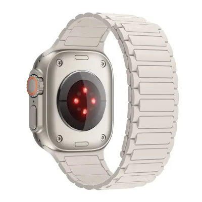 Silikonski magnetni pašček za Apple Watch 1/2/3/4/5/6/7/8/9, Apple Watch SE White 38/40/41 mm