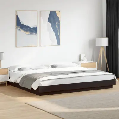 The Living Store Posteljni okvir z LED lučkami črn 200x200 cm inženirski les - Posteljni Okvir