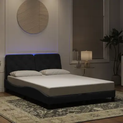 The Living Store Posteljni okvir z LED lučkami črn 140x190 cm žamet - Posteljni Okvir
