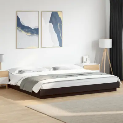The Living Store Posteljni okvir z LED lučkami črn 180x200 cm inženirski les - Posteljni Okvir