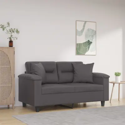 The Living Store Kavč dvosed z okrasnimi blazinami siv 120 cm umetno usnje - Kavč Dvosed