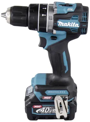 Makita   -akumulatorski udarni vrtalni vijačnik  vklj. 2 akumulatorja\, vklj. polnilnik\, vklj.  kovček