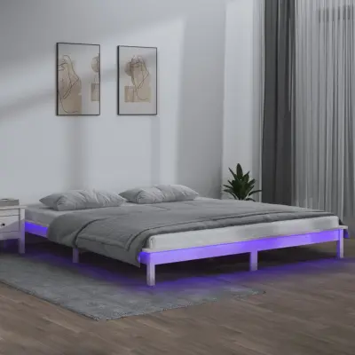 The Living Store LED posteljni okvir bel 150x200 cm trden les - Posteljni Okvir