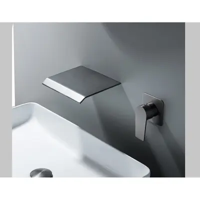 Stenska pipa za umivalnik z videzom slapa v barvi pištole s skrito omarico