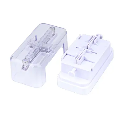 Rezalnik tabletk s prostorom za shranjevanje White