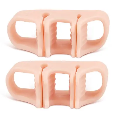 Tri-luknjični ločevalnik prstov za japonke skin