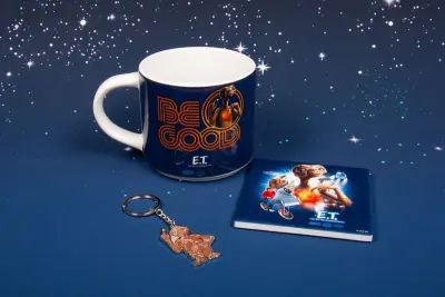 Fizz Creations ET, zunajzemeljski set skodelic, podstavkov in obeskov za ključe Be Good