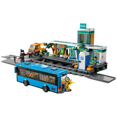 LEGO City 60335 Železniška postaja