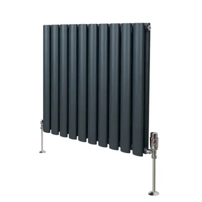 Ovalni stebrični radiator in ventili - 600 mm x 600 mm - antracitno siva