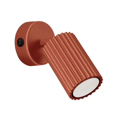 Stenska svetilka KARBON rdeča oker s stikalom