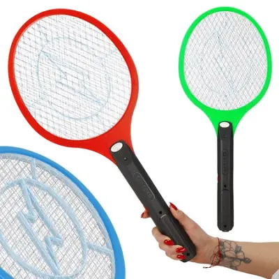 Prevajalec iz španščine: električni muholov, insekticidni muholovec za ose in pajke.