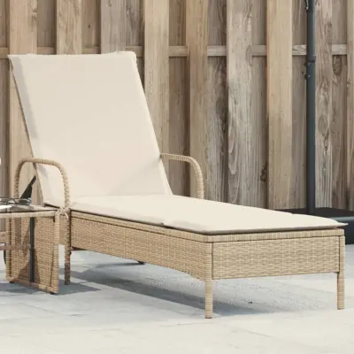 The Living Store Vrtni ležalnik s kolesi in blazino bež poli ratan - Ležalnik