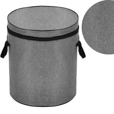 Siva škatla za shranjevanje igrač in oblačil.