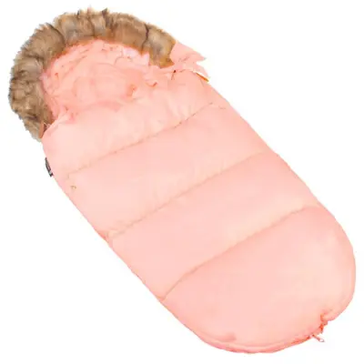 ''Rožnata spalna vreča s krznom'' se prevaja v español kot ''saco de dormir rosado con peluche''.