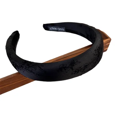 Eleganten naglavni trak s kitajskim vezenjem Black