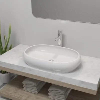 The Living Store Umivalnik z izmenično pipo keramika ovalna bele barve - Umivalnik In Pipa