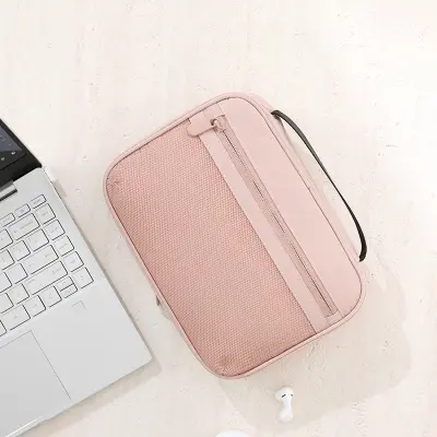 Torba za organizatorje kablov iz blaga Oxford Pink