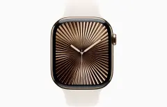 Apple Watch S10 Cellular 46mm Gold titanium Case with Starlight sport band - S/M