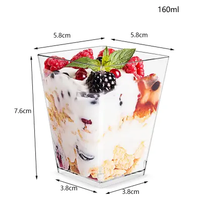 50 kosov kvadratnih posodic za sladico s pokrovi, 150 ml - idealne za priboljške in zabave