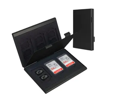 Premium aluminijasto ohišje za pomnilniško kartico Black