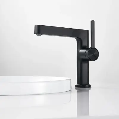 Pipa za vodnjak in umivalnik | Minimalizem | Preudarnost