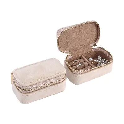 Elegantna žametna škatla za nakit za uhane, prstane in drugo Beige