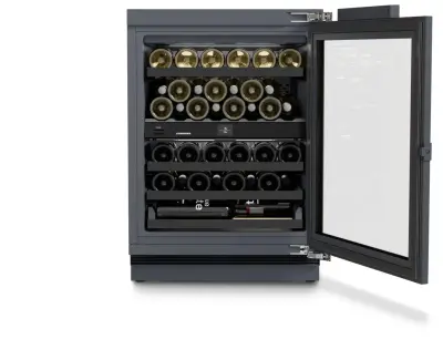 LIEBHERR UWpri 3762 vinska vitrina