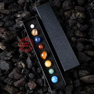 Komplet kristalnih krogel sončnega sistema - osem planetov v elegantni darilni škatli