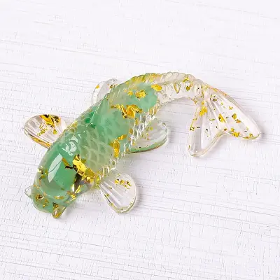 Kristalna figurica ribe Green