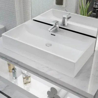 The Living Store Umivalnik z odprtino za armaturo bela keramika 76x42,5x14,5 cm - Umivalnik