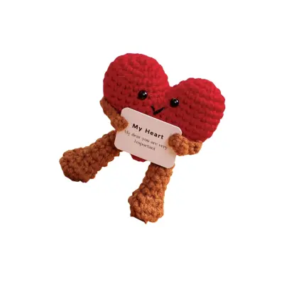 Ročno izdelana plišasta igrača Amigurumi srce