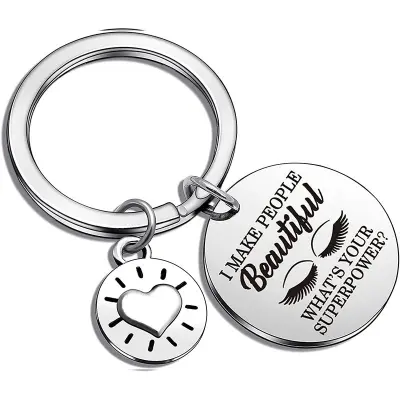 Privzetek za ključe s trepalnicami in obeskom za srce   Model 1