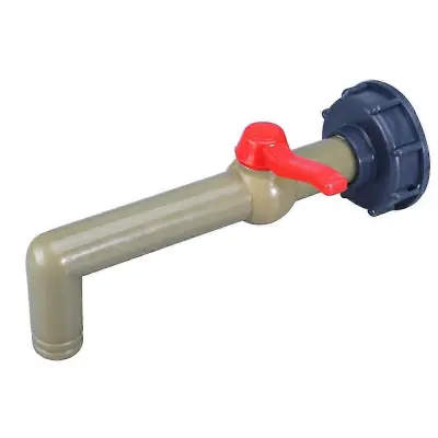 Zamenjava priključka cevi rezervoarja za vodo iz plastičnega adapterja za vrtno cev IBC