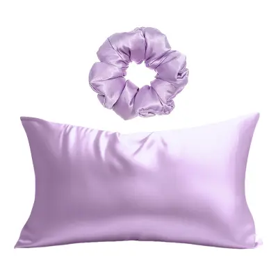Luksuzni 2-delni satenast darilni set: prevleka za vzglavnik in elastika za lase Purple