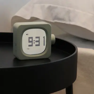 Zelena Digitalna Budilka, Kompaktna Baterijska Budilka, Osvetlitev Ozadja, Temperatura, Datum, Glasno