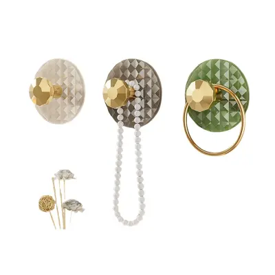 Brezšivni lepljivi stenski kavlji - težki kavlji za obešanje (3 kosi)   Prizmatična oblika