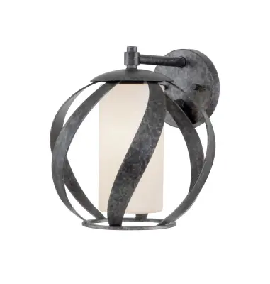 Quintiesse Quoizel Blacksmith Stenska svetilka Stara črna, IP44