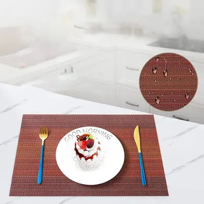 Komplet 6 toplotno odpornih prtičkov 30x45 cm, tkanih PVC podstavkov, nedrsečih, pralnih in enostavnih za čiščenje Red