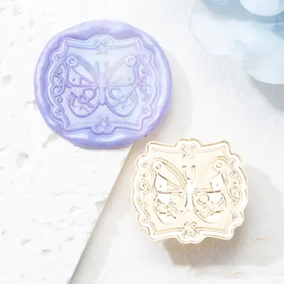 Žig za vosek z motivom metulja   B