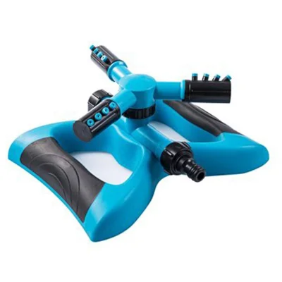 Namakalni sistem za trato z razpršilniki 360 vrtljivi avtomatski vrtni vodni razpršilci