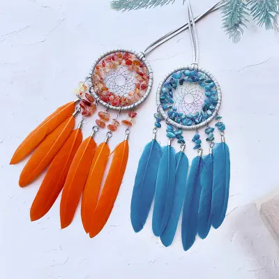 Kristalni obesek za avto - eleganten okras iz perja Blue