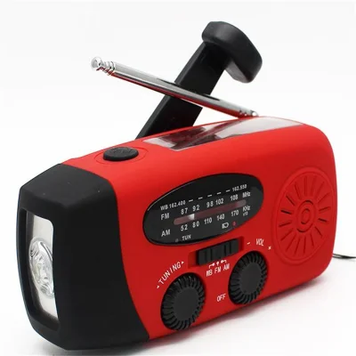 Večfunkcijski solarni radio z ročnim zagonom, uporaba v sili na prostem