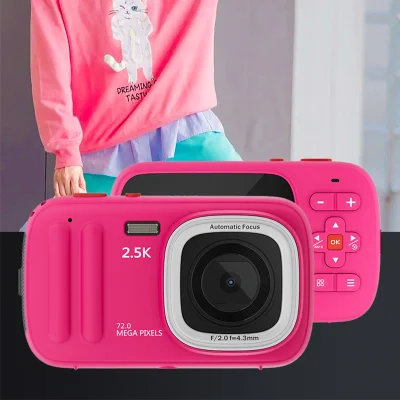 Kompaktni digitalni fotoaparat Red