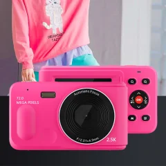 Ujemite spomine s kompaktnim fotoaparatom Red